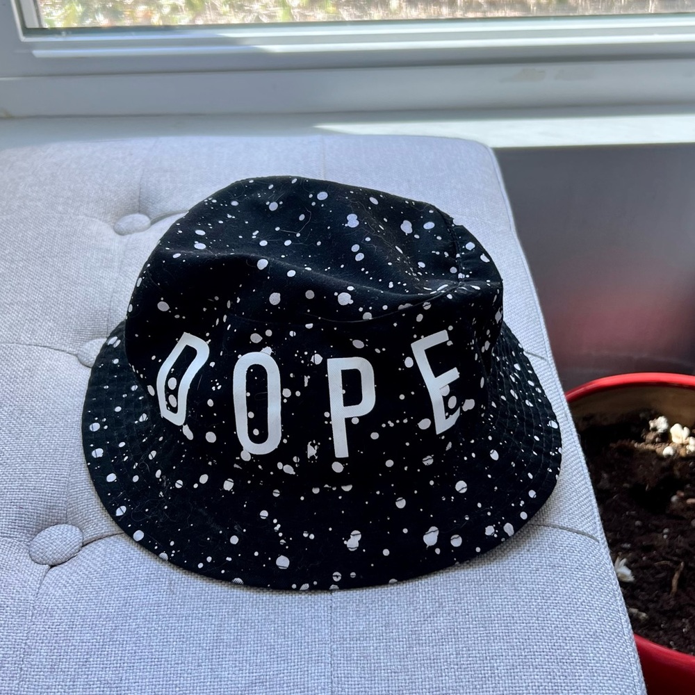 Dope black and white bucket hat